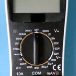 Photo of a non-autoranging multimeter.