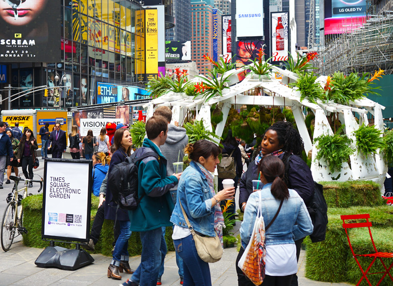 The “Times Square Electronic Garden” project is meant to initiate a conversation about climate change, energy use and green urban spaces through an interactive installation featuring living plants, sensors, optic fibres light and sounds.<br />