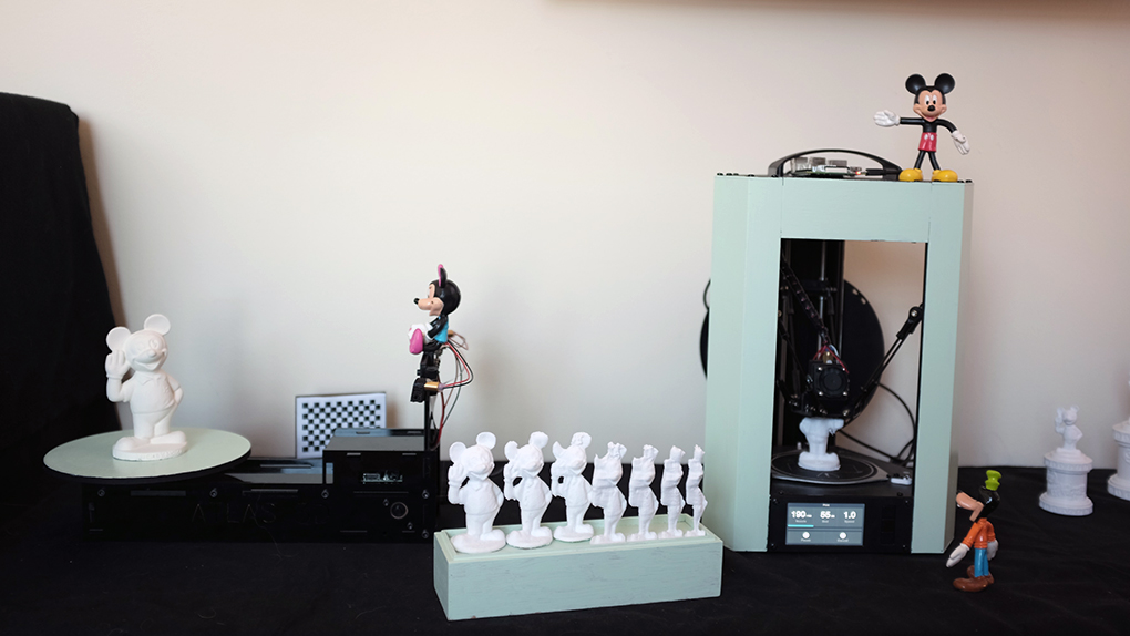The 3D Scanner and 3D Printer used for DisneylandToyFactory.com
